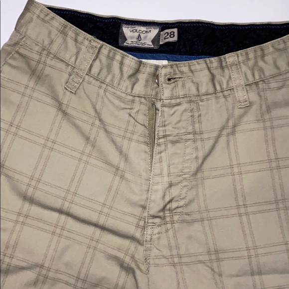 Volcom Shorts - Picture 2 of 8